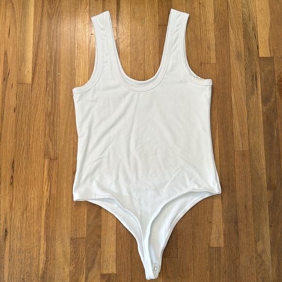 *last chance!!* nuuds | Women’s white scoop neck bodysuit - Picture 15 of 16